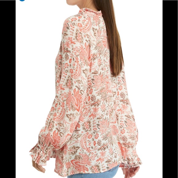 𝘞𝘰𝘯𝘥𝘦𝘳𝘭𝘺 𝘉𝘰𝘩𝘰 𝘛𝘰𝘱 - Picture 3 of 4